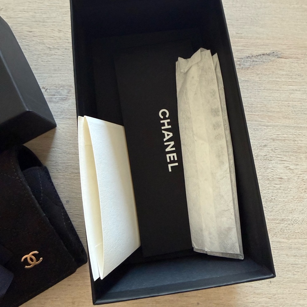 Chanel rectangular sunglasses - Picture 6 of 9